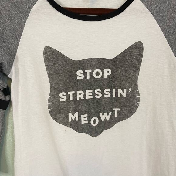 STOP STRESSIN' MEOWT Top Womens M Graphic Cat Lover Raglan Elbow Baseball White - Picture 3 of 9